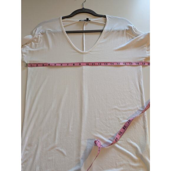 Vince Top Micro Modal V Neck Back Seams Relaxed Soft Cream Minimalist Size S - Picture 10 of 11